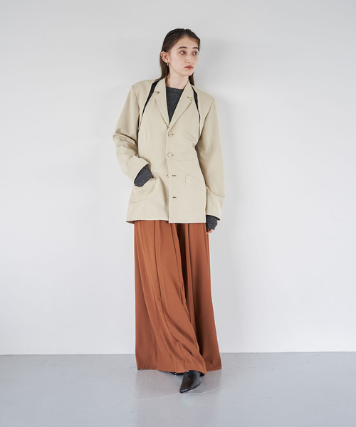 EMMA LIMBER(エマリンバー)の「Pleats Wide Pants(スラックス・レディース・クリーム/ブラック/ブラウン・S/M)」の5枚目の写真