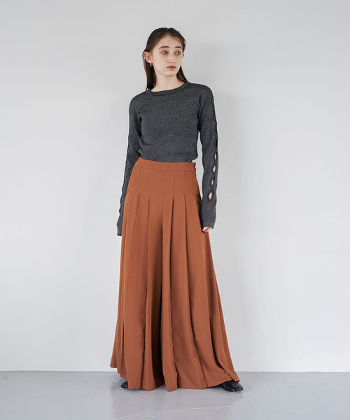 EMMA LIMBER(エマリンバー)の「Pleats Wide Pants(スラックス・レディース・クリーム/ブラック/ブラウン・S/M)」の9枚目の写真