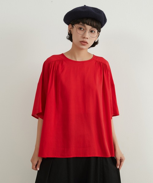 On One's Own(オンワンズオン)の「On One's Own リネンコットンギャザー半袖トップ(その他トップス・レディース・レッド/ホワイト/ブラック・FREE)」の13枚目の写真