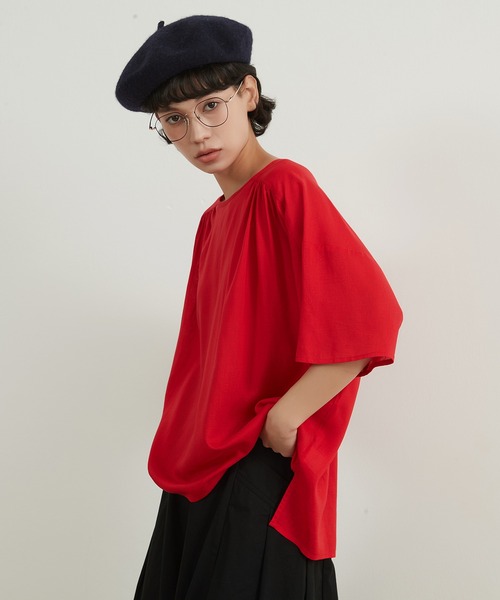 On One's Own(オンワンズオン)の「On One's Own リネンコットンギャザー半袖トップ(その他トップス・レディース・レッド/ホワイト/ブラック・FREE)」の22枚目の写真