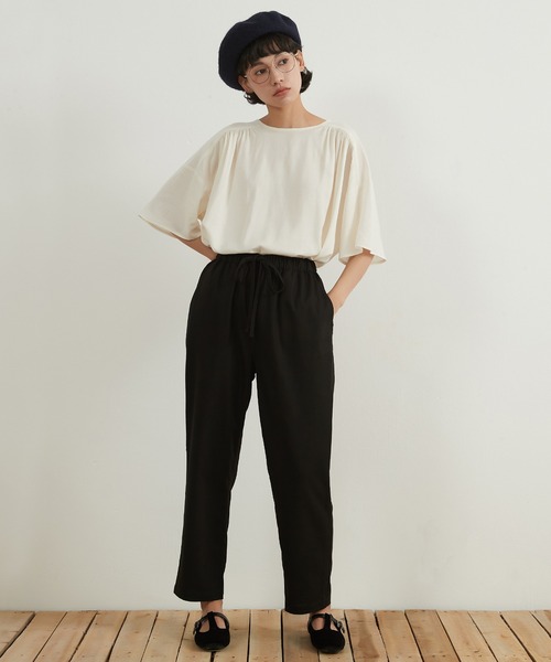 On One's Own(オンワンズオン)の「On One's Own リネンコットンギャザー半袖トップ(その他トップス・レディース・レッド/ホワイト/ブラック・FREE)」の9枚目の写真