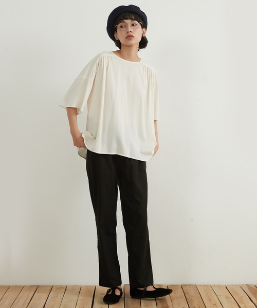 On One's Own(オンワンズオン)の「On One's Own リネンコットンギャザー半袖トップ(その他トップス・レディース・レッド/ホワイト/ブラック・FREE)」の11枚目の写真