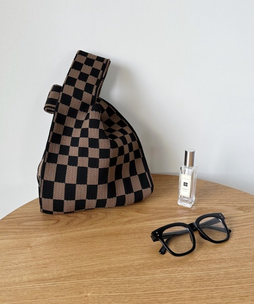 CLEA(クレア)の「パールショルダー紐付き 2WAYニットショルダーバッグ(ショルダーバッグ・レディース・アイボリー/ブラウン/ダークブラウン/ブラック系その他/ブラウン系その他/ブラック/オレンジ・FREE)」の6枚目の写真