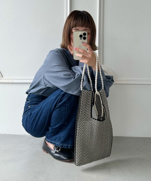 CLEA(クレア)の「パールショルダー紐付き 2WAYニットショルダーバッグ(ショルダーバッグ・レディース・アイボリー/ブラウン/ダークブラウン/ブラック系その他/ブラウン系その他/ブラック/オレンジ・FREE)」の15枚目の写真