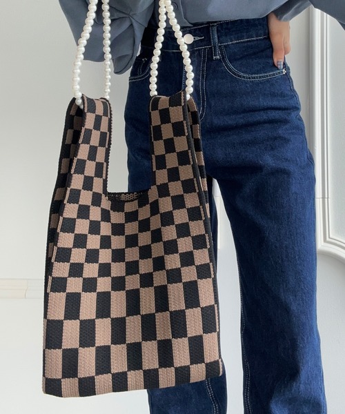 CLEA(クレア)の「パールショルダー紐付き 2WAYニットショルダーバッグ(ショルダーバッグ・レディース・アイボリー/ブラウン/ダークブラウン/ブラック系その他/ブラウン系その他/ブラック/オレンジ・FREE)」の20枚目の写真