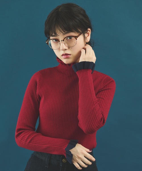 MERLOT(メルロー)の「バイカラーフリルリブニット(ニット/セーター・レディース・レッド/その他1/ネイビー/ブラック/ナチュラル/ブルー/ホワイト/グリーン・FREE)」の7枚目の写真