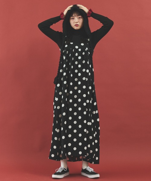 MERLOT(メルロー)の「バイカラーフリルリブニット(ニット/セーター・レディース・レッド/その他1/ネイビー/ブラック/ナチュラル/ブルー/ホワイト/グリーン・FREE)」の13枚目の写真