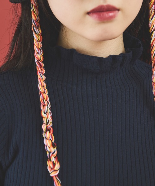 MERLOT(メルロー)の「バイカラーフリルリブニット(ニット/セーター・レディース・レッド/その他1/ネイビー/ブラック/ナチュラル/ブルー/ホワイト/グリーン・FREE)」の17枚目の写真