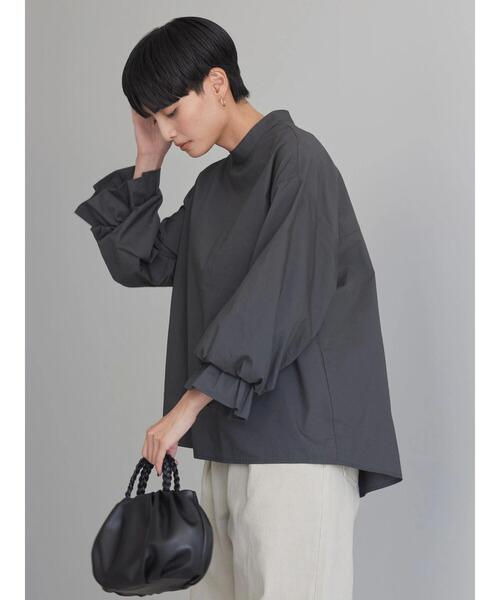 AMERICAN HOLIC（アメリカンホリック）の「バックボタンキャンディースリーブブラウス（シャツ/ブラウス・レディース・テラコッタ/チャコールグレー・L/M）」の8枚目の写真