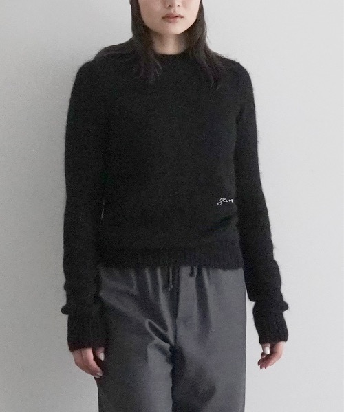 GANNI(ガニー)の「GANNI Brushed Alpaca O-Neck(ニット/セーター・レディース・ブラック・XS/XXS)」の2枚目の写真