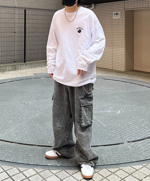 ILL'S（イルズ）の「【新柄追加】 AW 8ボール / ダイス / レコード / フォト ワンポイント刺繍 / バックプリント ビッグシルエットロンT カットソー ユニセックス【ILL'S】（Tシャツ/カットソー・メンズ・ブラック系その他3/ホワイト系その他/ホワイト系その他3/ブラック/ホワイト/ホワイト系その他2/ブラック系その他2/ブラック系その他/ホワイト系その他5/ホワイト系その他4/ブラック系その他5/ブラック系その他4・L/M/XL）」の16枚目の写真