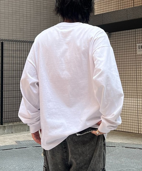 ILL'S（イルズ）の「【新柄追加】 AW 8ボール / ダイス / レコード / フォト ワンポイント刺繍 / バックプリント ビッグシルエットロンT カットソー ユニセックス【ILL'S】（Tシャツ/カットソー・メンズ・ブラック系その他3/ホワイト系その他/ホワイト系その他3/ブラック/ホワイト/ホワイト系その他2/ブラック系その他2/ブラック系その他/ホワイト系その他5/ホワイト系その他4/ブラック系その他5/ブラック系その他4・L/M/XL）」の15枚目の写真