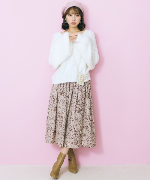 marun（マルン）の「＜大きいサイズ＞  花柄フレアスカートmarun（スカート・レディース・ピンク・L/LL/3L/4L/5L）」の4枚目の写真