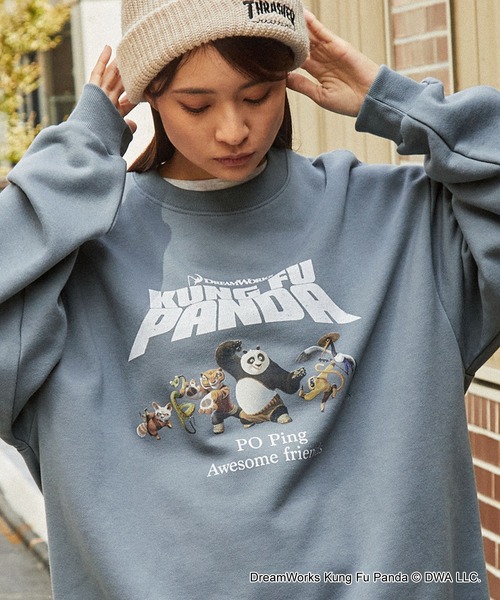 MONO-MART(モノマート)の「【Kung Fu Panda】別注 カンフー・パンダ ヴィンテージライクデザイン ビッグ裏起毛スウェット(スウェット・メンズ・オートミール/スミクロ/グレイッシュブルー・M/L)」の3枚目の写真