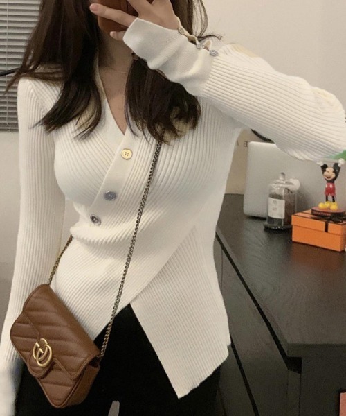 deux amour（ドゥーザムール）の「カシュクールリブニットプルオーバー（Tシャツ/カットソー・レディース・ホワイト/ブラック/レッド/オフホワイト/カーキ/ピンク・FREE）」の2枚目の写真