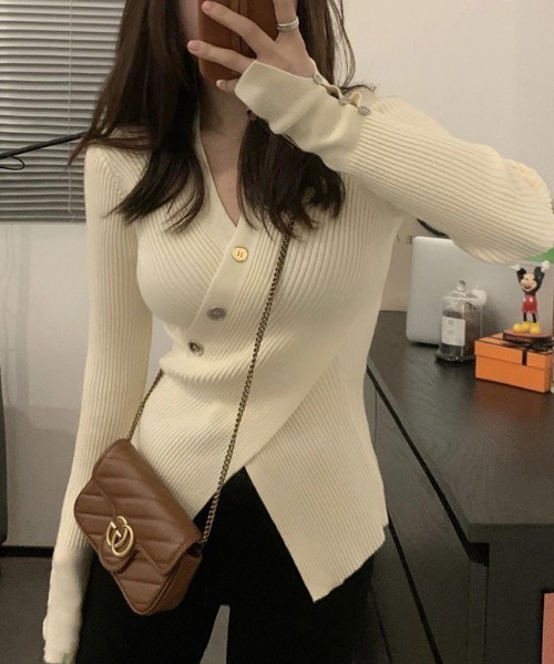 deux amour（ドゥーザムール）の「カシュクールリブニットプルオーバー（Tシャツ/カットソー・レディース・ホワイト/ブラック/レッド/オフホワイト/カーキ/ピンク・FREE）」の3枚目の写真