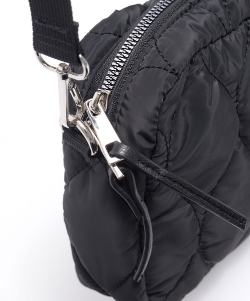 Arnold Palmer（アーノルドパーマー）の「キルト パディング ショルダーバッグ（ショルダーバッグ・レディース・ブラック/ベージュ・F）」の8枚目の写真