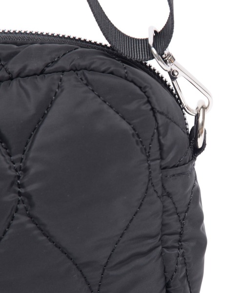 Arnold Palmer（アーノルドパーマー）の「キルト パディング ショルダーバッグ（ショルダーバッグ・レディース・ブラック/ベージュ・F）」の7枚目の写真