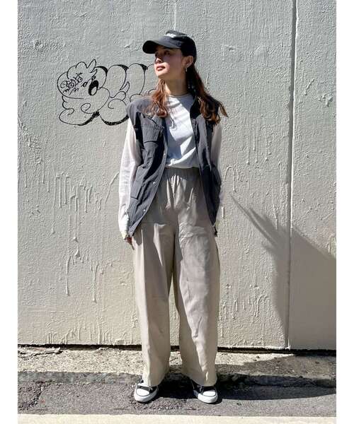 Ungrid（アングリッド）の「【WEB限定】ナイロン混ミリタリールーズベスト（ベスト・レディース・チャコールグレー/カーキ/オフホワイト・FREE）」の22枚目の写真