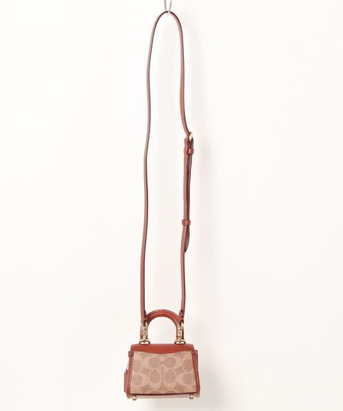 COACH（コーチ）の「サミー トップ ハンドル 12・シグネチャー