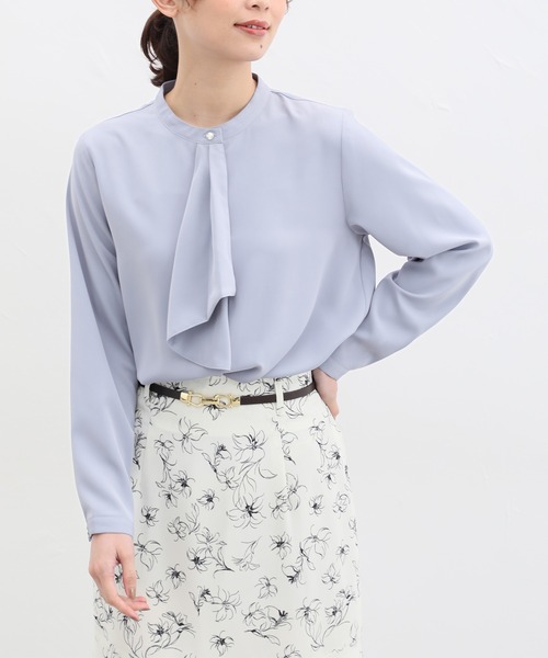 Honeys（ハニーズ）の「ボウタイブラウス（シャツ/ブラウス・レディース・ブルー系その他/クリーム/グレイッシュベージュ/ホワイト/ネイビー・M/L/3L/LL/S）」の5枚目の写真