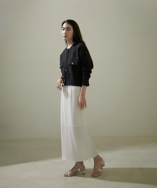 SALON adam et rope'（サロン アダム エ ロペ）の「メタルボタンクルーネックショートカーディガン【洗える】（カーディガン/ボレロ・レディース・オフホワイト/ライトグレー/ブラック・FREE）」の17枚目の写真