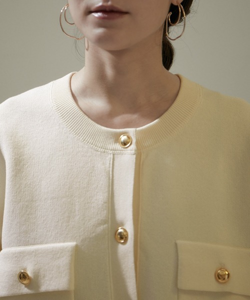 SALON adam et rope'（サロン アダム エ ロペ）の「メタルボタンクルーネックショートカーディガン【洗える】（カーディガン/ボレロ・レディース・オフホワイト/ライトグレー/ブラック・FREE）」の13枚目の写真