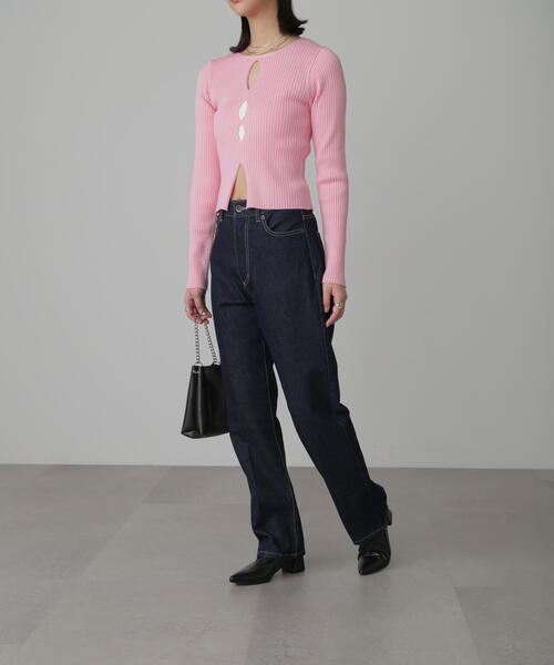 FREE'S MART(フリーズマート)の「◆前後2WAYスリットカットアウトリブニット(ニット/セーター・レディース・ブラック/ホワイト/ピンク・FREE)」の11枚目の写真