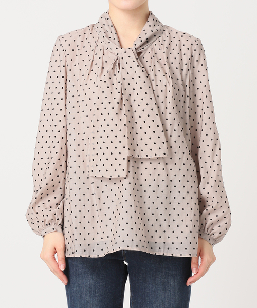 La TOTALITE（ラトータリテ）の「シアードットボウタイブラウス（シャツ/ブラウス・レディース・ブラック/ホワイト/ベージュ・FREE）」の4枚目の写真