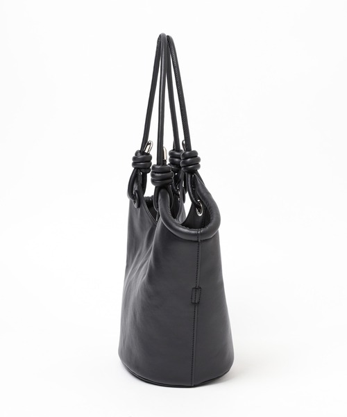 mysty woman（ミスティウーマン）の「バケツ型BAG 110379（ハンドバッグ・レディース・ブラック/オフホワイト/シルバー・FREE）」の11枚目の写真