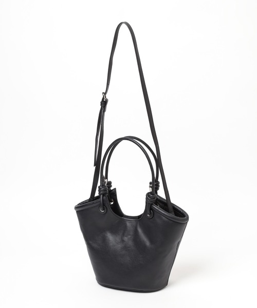 mysty woman（ミスティウーマン）の「バケツ型BAG 110379（ハンドバッグ・レディース・ブラック/オフホワイト/シルバー・FREE）」の13枚目の写真