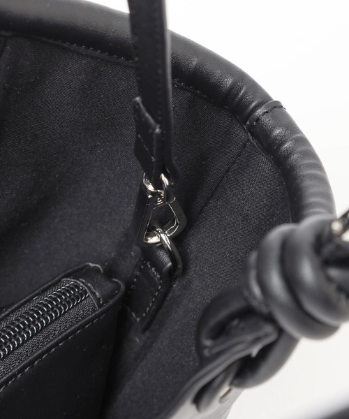 mysty woman（ミスティウーマン）の「バケツ型BAG 110379（ハンドバッグ・レディース・ブラック/オフホワイト/シルバー・FREE）」の19枚目の写真