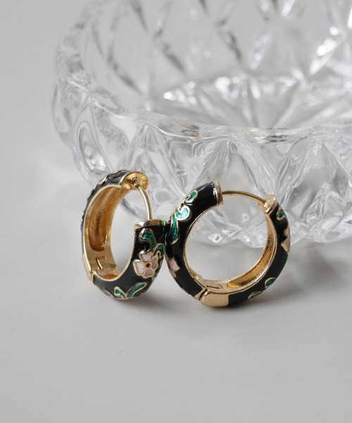 Port（ポート）の「オリエンタル フラワー デザイン フープピアス_（ピアス（両耳用）・レディース・ブルー/ブラック/ライトブルー/ホワイト/パープル系その他/レッド/パープル/マルチ・FREE）」の3枚目の写真