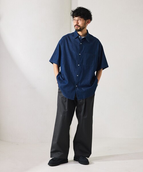 FREAK'S STORE（フリークスストア）の「限定展開 Relax Fit リラックスフィット レギュラーカラー ショートスリーブ デニムシャツ（シャツ/ブラウス・メンズ・ライトインディゴブルー/ダークグレー/ダークインディゴブルー/ブラック・SMALL/MEDIUM/LARGE）」の21枚目の写真