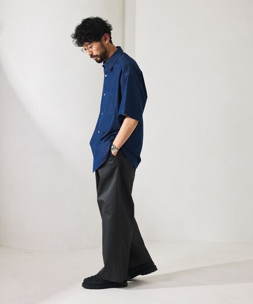 FREAK'S STORE（フリークスストア）の「限定展開 Relax Fit リラックスフィット レギュラーカラー ショートスリーブ デニムシャツ（シャツ/ブラウス・メンズ・ライトインディゴブルー/ダークグレー/ダークインディゴブルー/ブラック・SMALL/MEDIUM/LARGE）」の18枚目の写真