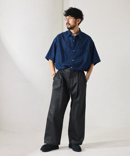 FREAK'S STORE（フリークスストア）の「限定展開 Relax Fit リラックスフィット レギュラーカラー ショートスリーブ デニムシャツ（シャツ/ブラウス・メンズ・ライトインディゴブルー/ダークグレー/ダークインディゴブルー/ブラック・SMALL/MEDIUM/LARGE）」の11枚目の写真