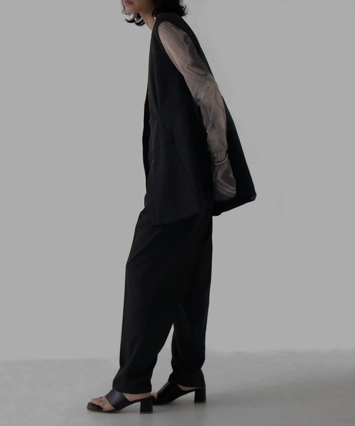 hellam（へラム）の「テーパードパンツ（スラックス・レディース・アイボリー/グレイッシュベージュ/ブラック/チャコール・FREE）」の6枚目の写真