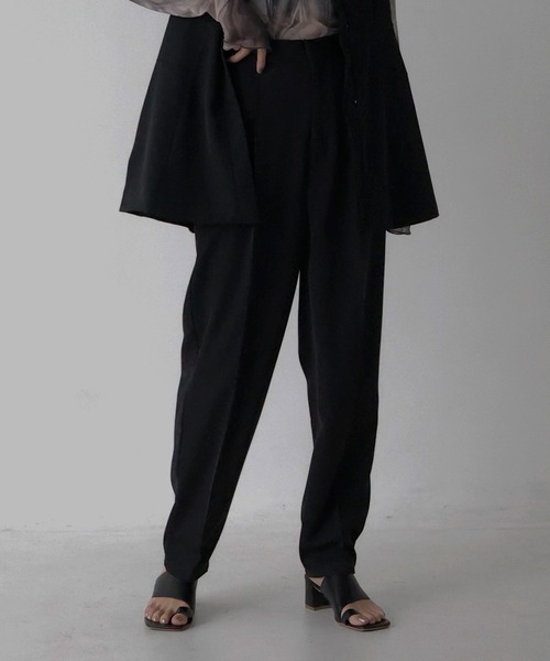 hellam（へラム）の「テーパードパンツ（スラックス・レディース・アイボリー/グレイッシュベージュ/ブラック/チャコール・FREE）」の7枚目の写真