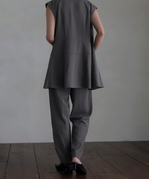 hellam（へラム）の「テーパードパンツ（スラックス・レディース・アイボリー/グレイッシュベージュ/ブラック/チャコール・FREE）」の14枚目の写真