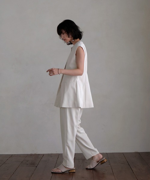 hellam（へラム）の「テーパードパンツ（スラックス・レディース・アイボリー/グレイッシュベージュ/ブラック/チャコール・FREE）」の21枚目の写真