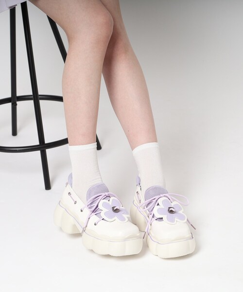 cs T&P（シーエスティーアンドピー）の「厚底フラワーパンプス（パンプス・レディース・ブラック/パープル系・S/M/L/LL）」の19枚目の写真