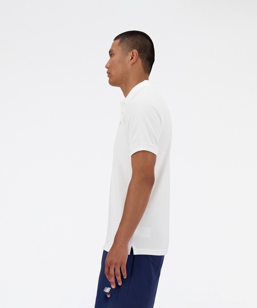 【美品】New Balance ロゴポロシャツ ホワイト　メンズ　サイズ5　S Sport Essentials ポロシャツ（ポロシャツ）｜New Balance