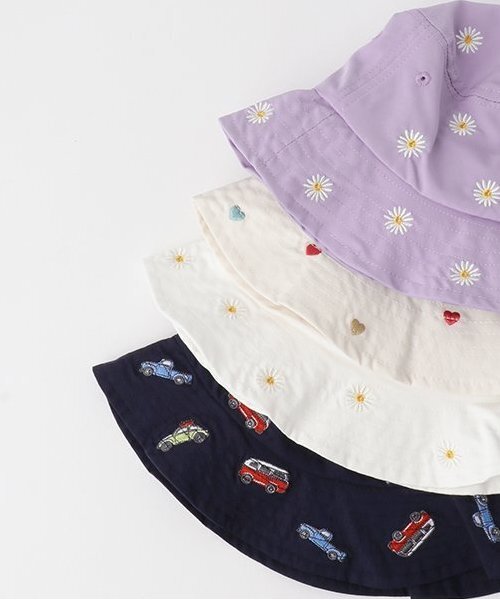 petit main（プティマイン）の「刺繍バケットハット（ハット・キッズ・ベージュ/クリーム/マルチ/ライトピンク/チャコール/ラベンダー/ネイビー/オフホワイト/ブルー・52cm/50cm/54cm）」の16枚目の写真