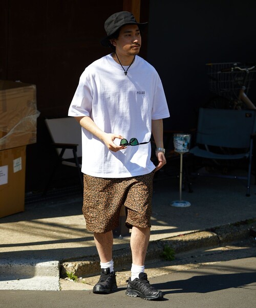 FREAK'S STORE（フリークスストア）の「限定展開 POLeR×FREAK'S STORE/ポーラー 別注 ビッグシルエット バックプリント クルーネックTシャツ/ART（Tシャツ/カットソー・メンズ・スミクロ/アッシュグレー/グレイッシュベージュ/ホワイト・MEDIUM/SMALL/LARGE）」の18枚目の写真