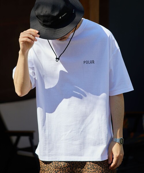 FREAK'S STORE（フリークスストア）の「限定展開 POLeR×FREAK'S STORE/ポーラー 別注 ビッグシルエット バックプリント クルーネックTシャツ/ART（Tシャツ/カットソー・メンズ・スミクロ/アッシュグレー/グレイッシュベージュ/ホワイト・MEDIUM/SMALL/LARGE）」の9枚目の写真