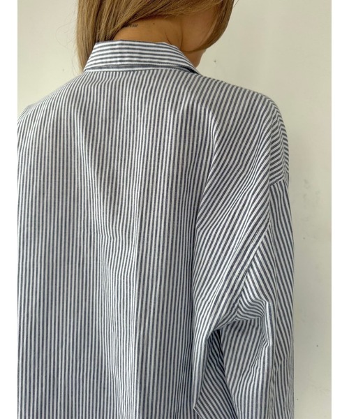 EGOIST（エゴイスト）の「ホイルプリントストライプビッグシャツ（シャツ/ブラウス・レディース・ピンク/ブルー/ネイビー・FREE）」の10枚目の写真