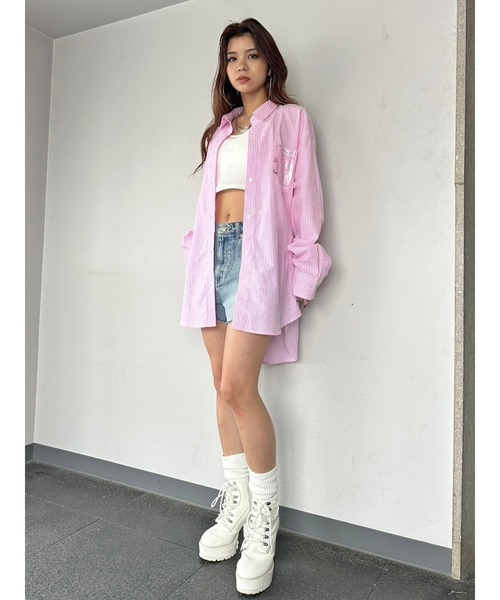 EGOIST（エゴイスト）の「ホイルプリントストライプビッグシャツ（シャツ/ブラウス・レディース・ピンク/ブルー/ネイビー・FREE）」の16枚目の写真