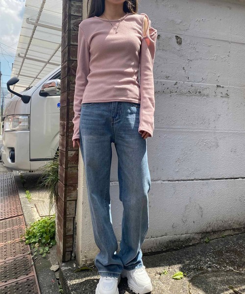 【hina***】　30 アートデニムパンツ hina***】 30 アートデニムパンツ セール】フラワーモチーフ刺繍