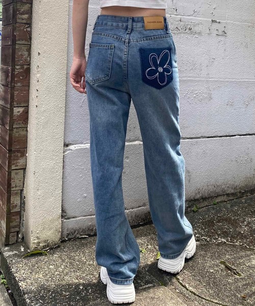 NANEA(ナネア)の「フラワーモチーフ刺繍入りデニムワイドパンツ(デニムパンツ・レディース・ブルー・MEDIUM/LARGE/X-LARGE/SMALL)」の17枚目の写真