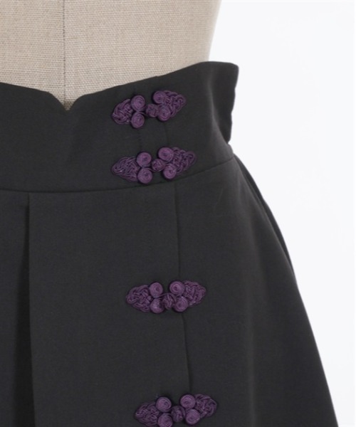 axes femme POETIQUE（アクシーズファムポエティック）の「チャイナボタンイレヘムスカート（スカート・レディース・ダークグリーン/グレー/ブラック・MEDIUM）」の16枚目の写真